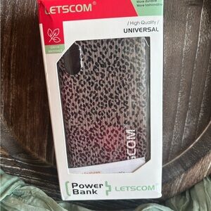 Leopard Print Portable Power Bank LESC0M Universal Phone Charger